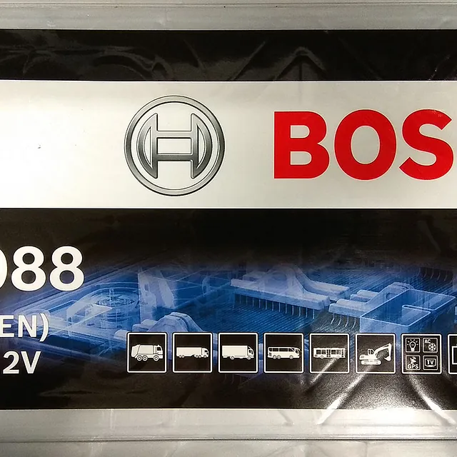 Sunkvežimių detalių parduotuvė